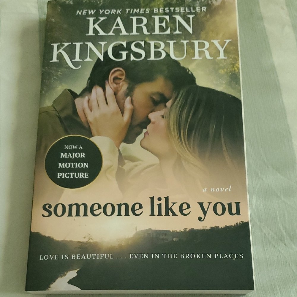 🎈Someone Like You by Karen Kingsbury🎈
